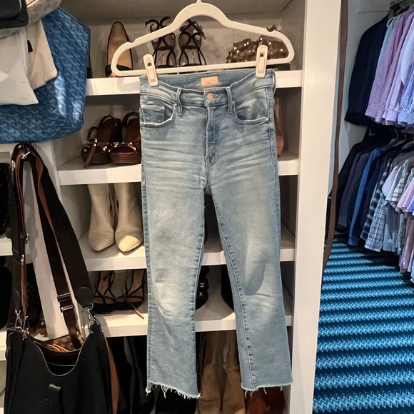 Mother Denim Insider Crop Step Fray jeans in Limited Edition like new - Picture 3 of 4